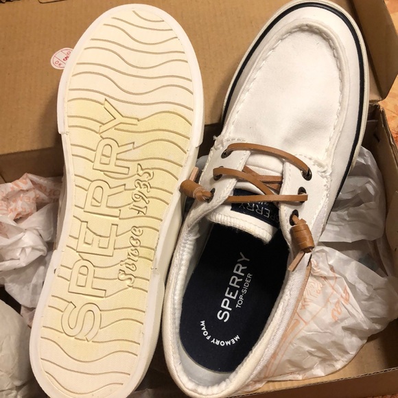White canvas women’s Sperry’s Top-Siders. - Picture 2 of 3